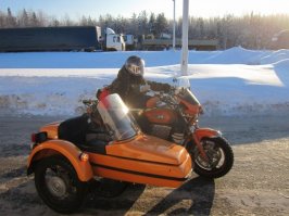 Позер сраный.
Вот братуха Грязный - человечищще!