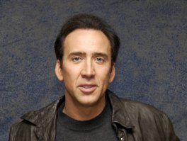 Из московского автосалона за ночь угнали 13 машин премиум-класса