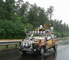 Ну-ка попробуй, сука, не переключиться на ближний...