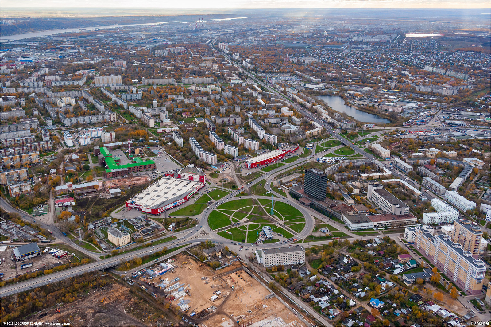 Микрорайона нижегородская область. Комсомольская площадь Нижний Новгород. Ленинский район Нижний Новгород. Площадь Комсомольская Ленинский район Нижний Новгород. Дзержинск Нижегородская область с высоты птичьего полета.