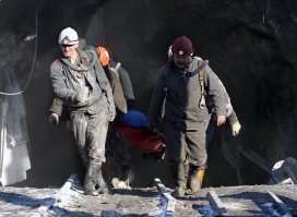 Пока раскрывался пост, думал, вот щас будут пастерально-лилейные картинки приукрашенной жизни, а я правды в коментах подкину - фотки с черным снегом и лунными разрезами. Раскрылось - оказалось - правдивый пост, жизненный, плюсую.