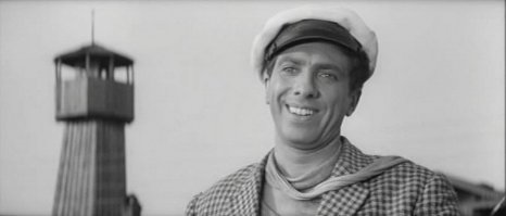 гомиашвила - жалкая пародия! юрский - вот настоящий бендер (увы, только в теленке)