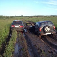 У меня тоже Шнива. Выезжаю с семьей на отдых, ну и на рыбалку)
Танк....
Кстати при включении блокировки должен загореться индикатор на панели приборов.