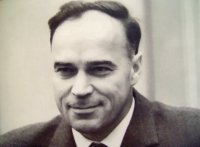 Нет, не вижу ничего странного
Павел Фёдорович Дерунов в 1960-1986-й годы возглавлял Рыбинское НПО моторостоения, ныне ПАО "Научно-производственное объединение "Сатурн".

НПО "Сатурн" -- российская двигателестроительная компания, специализирующаяся на разработке, производстве и послепродажном обслуживании газотурбинных двигателей (и установок/агрегатов) для военной и гражданской авиации, энергогенерирующих и газоперекачивающих установок, кораблей и судов.