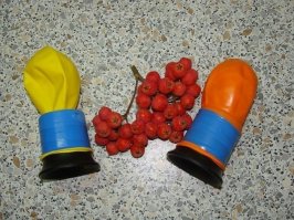 А такую конструкцию помните? :) Правильные парни, во время атаки, набирали в рот побольше рябины, и после выстрела смачно плевали внутрь новый заряд :)