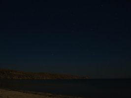 Тоже своих фото добавлю.
Фотографировал прям совсем ночью со штатива с выдержкой секунд 10.