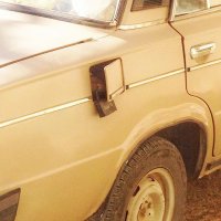 Это же как достали мужика юные понЭры ворующие бензин для скутеров, что он замок демонстративно наружу выставил.