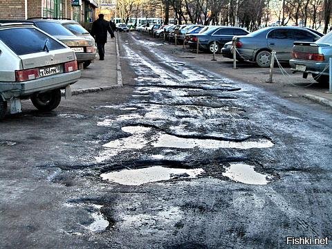 Вот жеж сволочи!  Нет бы как в других городах, например в саратове - плитку не перекладывают!