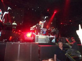 Жаль что великие музыканты так часто уходят раньше времени..

Как я рад, что смог в живую услышать вас на концерте, и я прекрасно помню что на концерте 2014 года, когда началась вся эта хрень с Украиной вы выступали с Русским флагом!

Песни моей юности, которые будут жить всегда.
Покойся с миром обладатель уникального голоса, хороший человек и гениальный музыкант трогавший души.