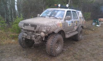 Сам ездил-то? 
Или "рассказывали"? 

Я с 2007 года на Great Wall Safe. 
Не скажу, что совсем не ломается. Ломается, как и любой другой автомобиль. 
Но, к примеру, корейская Нексия у меня, ломалась чаще. 
Про наш автопром и говорить нечего.