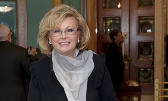 Наталья Селезнёва.
"Алёша Птицин вырабатывает характер"