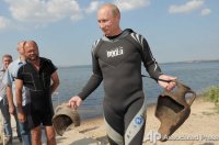 Ой, вы забыли вот ещё что:

А ещё забыли, что каждый человек, интересующийся хоть ЧЕМ-НИБУДЬ помимо гаджетов и соцсетевых развлекух, при этом обладая возможностями президента России, непременно попробовал бы себя и в роли аквалангиста и в роли дельтапланериста и в роли хоккеиста и в роли зубного техника и в роли гончара... Даже если его душеньку будет греть ПОСТАНОВОЧНОЕ фото.
А ещё хорошо, если бы он попробовал себя в роли разоблачителей мифов без всяких постановок. Типа вскрыл бы секретные документы, касающиеся расследования по уголовному делу о группе Дятлова от 26 февраля 1959 года (ну это я так, от себя, чисто для примера). Он ведь тоже человек и ему самому было бы любопытно, наверное.
Что, нежданчик-вопрос? = )
Это вам не всякую политоту мусолить...