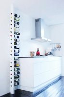 Так можно хранить только пустые бутылки из под виниЩка :)