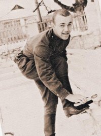 Кобзон уже тогда парик приклеил