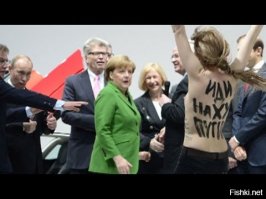 Девушка, это вы на фотке с голой разрисованной спиной? Покажи личико, Гюльчатай.