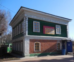 больше музеев хороших и разных.