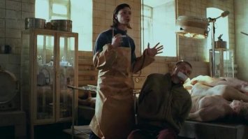 Доктора, они сука, тоже разные бывают их обижать чревато.