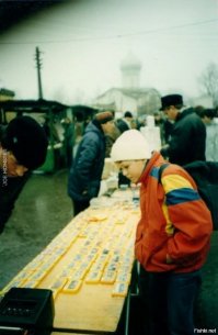 эх сколько воспоминаний, как мы с братом часы на пролет стояли в магазине и смотрели как играют продавцы, как сами копили и как ходили менять катриджи....