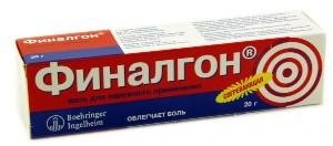 Вот этим нужно было намазать туалетную бумагу. На всю жизнь запомнил бы :)