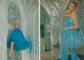 Слишком громкий заголовок для такого содержания поста.

Было время, пересекался с иранцами в неформальной обстановке. Сложилось впечатление, что более двуличный народ сложно найти. В общественных местах все соблюдают предписанные исламом нормы поведения, но в домах все по-другому. Причем это не только внутри семьи. В гостях, на вечеринках - никаких платков на головах девушек и нет проблем с алкоголем.
Кстати, если судить по известному аккаунту в инстаграме RKoT (RichKidsofTehran), тоже самое и сейчас там творится :) 
В общем, мне больше по душе Иран 40 лет назад, где даже в мечети девушки заходили с непокрытыми головами, как на этих фото;)