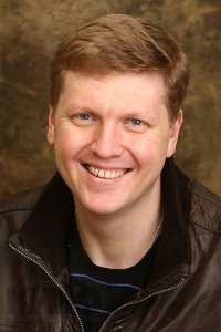 Замечательный актёр. А это можно сказать двойник,Иван Паршин.