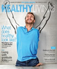 Девок добавили для понтов, котоые сейчас ценятся выше здравого смысла. Ну а парень молодец. Не каждый сможет принять факт своей беспомощности и выжать из нее максимум. Есть еще один сильный человек с подобным заболеванием, это Ник Вуйчич.