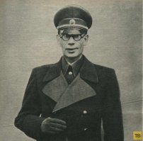 Ура, я нашёл фото "мужа". Бл..дь, а перед нормальным ноги раздвинуть, не судьба??