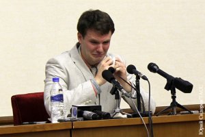 У него спроси. Впрочем, он уже ничего не скажет.