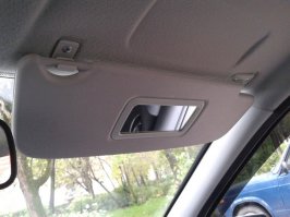 Автору на заметку: два очень полезных приспособления в автомобиле специально от таких приключений. И да, реакция у вас никакая.