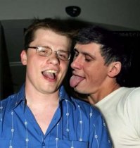 ... ну не знаю кто сильнее :)