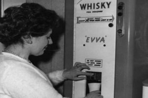 В Лос-Анджелесе на один день установили питьевые фонтанчики с текилой