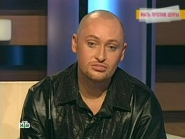 Что-то его здоровый вид напоминает не здорового человека.