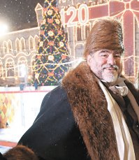 ... вспомнил форму Российской сборной в 2012 году 
Убожество полное !!!
Как и основной дизайнер Куснирович :) Посмотришь в эту необъятную харю, так и тянет плюнуть в нее