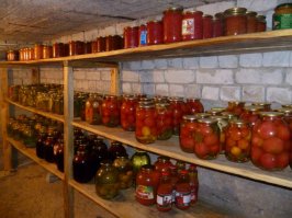 у меня такая же полка с коллекцией, только лучше...