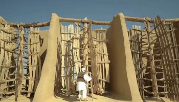 Иранские мельницы, которые работают уже больше 1000 лет.
Построены в VII-X веке в халифате.