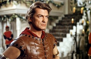 Идеально симметричные лица нам не нравятся, точнее они нас даже пугают.
Вот еще кого можно вспомнить.