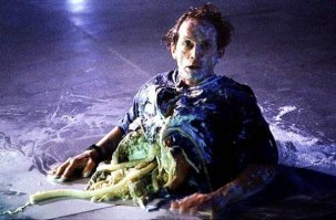 "его должен был играть ланс хендрисен" :)