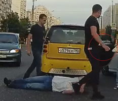 К окулисту срочно!