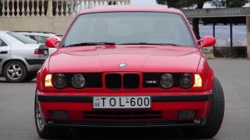 Найдено на eBay. BMW M5 1993