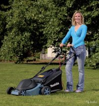 Тут не парикмахер,а садовник нужен!