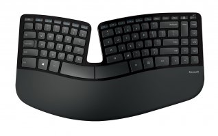 Logitech G213
Canyon CNS-HKB4
Logitech K280Е
Defender Oscar SM-600
Cooler Master Trigger-Z
Но вообще, посмотрите в сторону MS NE 4000. Отличная клавиатура, сложно убиваемая, я такую не раз заливал кофе или колой. Промыл, просушил все ок. Руки лежат удобно. Стоит не дорого.
У нее есть продолжение в виде клавиатуры Sculpt Ergonomic Desktop, но она мне нравится меньше. Сейчас использую ErgoDox