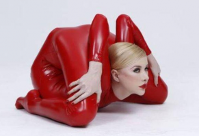 Сможете сделать «узел пальцами»? Новое увлечение захватывает китайские соцсети