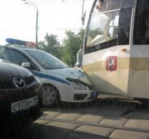 Меня терзают смутные сомнения, что тут будет виноват водила трамвая.