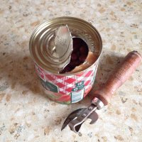 Покупал такую фасоль, там крышка снимаемая была.