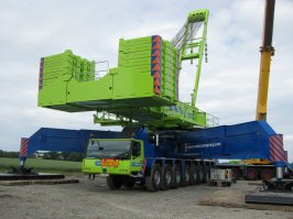 Это тачка манагера серьёзной компании мобильных кранов:)