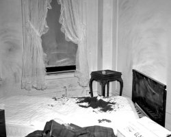 Ого, уже в то время у них плазмы были.