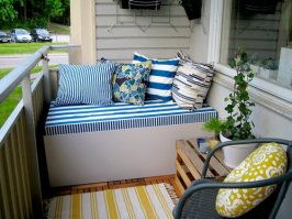 Это необъяснимая любовь- делать бункер из балкона Климат, холод?
У финнов-шведов та же зима, но народ балконы облагораживает иначе:)