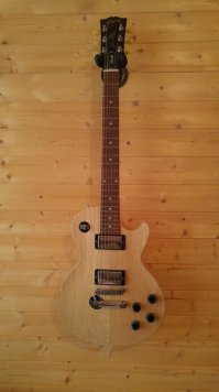 Два хамбакера на Телекастере это сильно. Наш человек. Hard Rock Hallelujah!!! Неужели сам рукожопил? Жаль только один плюс можно поставить.
P.S. Моя красавица: