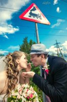 Необычные дорожные знаки, которые призывают к действию, но непонятно к какому