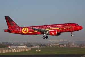 Брюссель , первое красные дьяволы Андерлехт ,  второе в честь Тин Тин